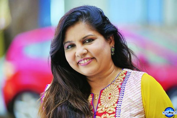 Photo of Sadhana Sargam at an appearance