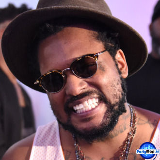 Photo of ScHoolboy Q at a concert