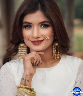 Photo of Shipra Goyal at a concert