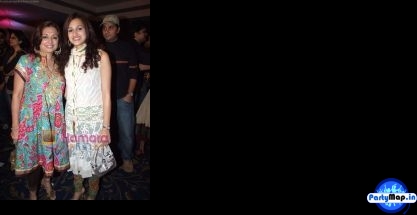 Photo of Anita Kanwal at a show