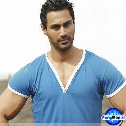 Official profile picture of Karan Oberoi
