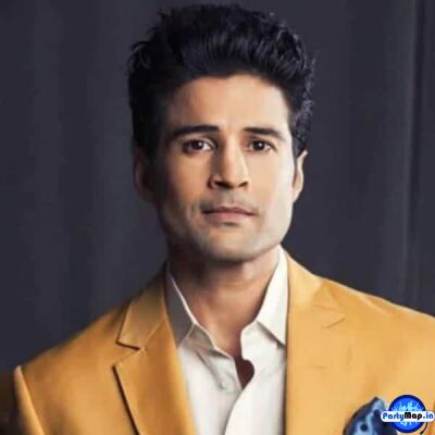 Photo of Rajeev Khandelwal at a concert