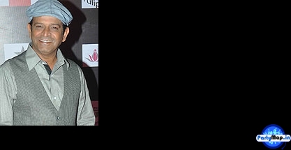 Photo of Sharad Sankla at a show